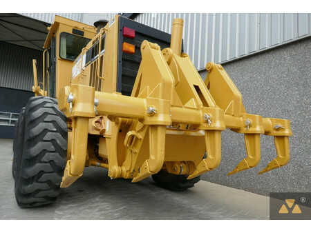 Niveladoras 2002 Caterpillar 140H (6)