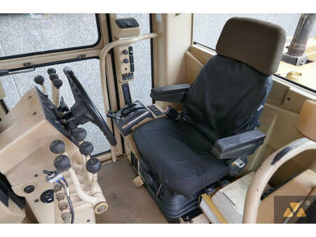 Niveladoras 2002 Caterpillar 140H (7)
