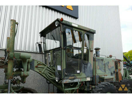 Livellatrici 2008 Caterpillar 130G Ex-army (19)