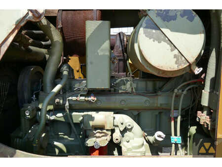 Bulldózerek 1996 Caterpillar D7F Ex-army (20)