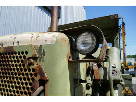 Bulldózerek 1996 Caterpillar D7F Ex-army (30)