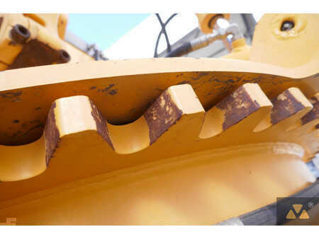 Graders 2013 Volvo G946B AWD (17)