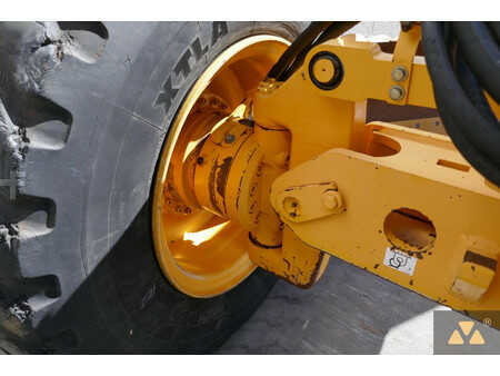 Graders 2013 Volvo G946B AWD (21)