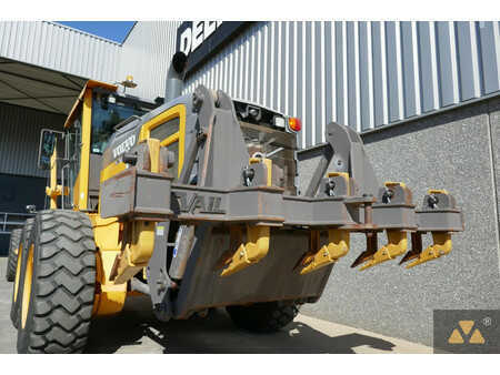 Graders 2013 Volvo G946B AWD (6)