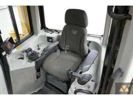 Bulldózerek 2014 Caterpillar D6T LGP (7)