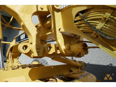 Livellatrici 1996 Caterpillar 140H (12)