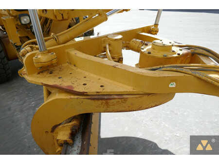 Livellatrici 1996 Caterpillar 140H (15)