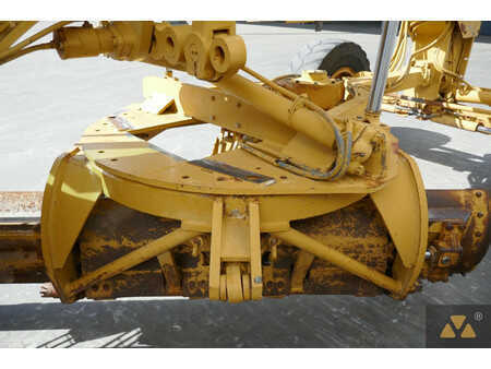 Livellatrici 1996 Caterpillar 140H (16)