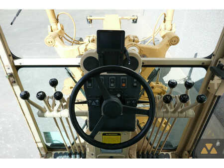 Livellatrici 1996 Caterpillar 140H (33)