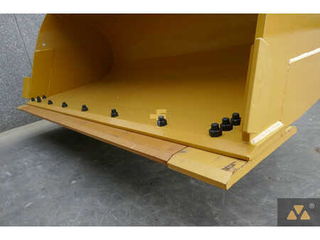 Kolové nakladače 2021 Caterpillar 980M (15)