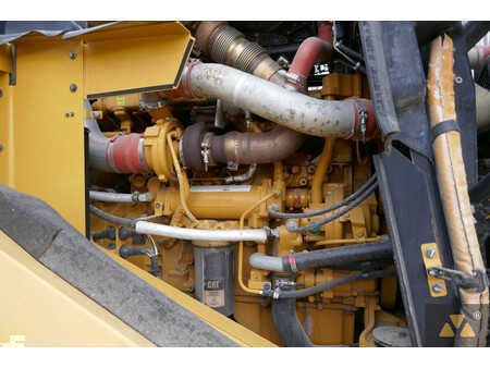Kolové nakladače 2021 Caterpillar 980M (18)