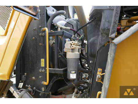 Kolové nakladače 2021 Caterpillar 980M (21)