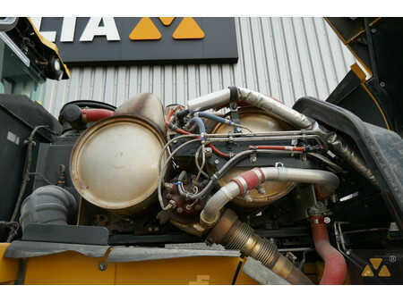 Kolové nakladače 2021 Caterpillar 980M (23)