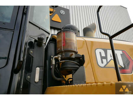 Kolové nakladače 2021 Caterpillar 980M (25)