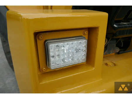 Kolové nakladače 2021 Caterpillar 980M (38)