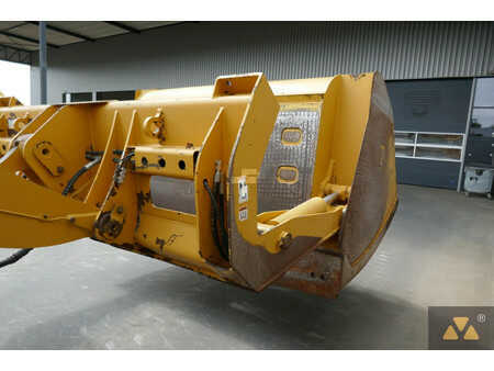 Ładowarki kołowe 2020 Caterpillar 962M (21)