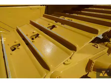 Bulldozer 2011 Caterpillar D6T LGP (32)