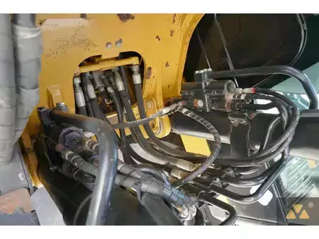 Excavadoras de cadenas 2015 Caterpillar 320ELRR (17)