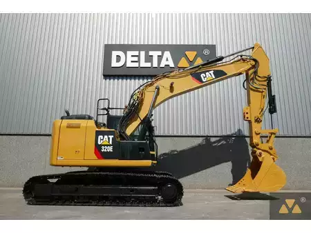Excavadoras de cadenas 2015 Caterpillar 320ELRR (2)