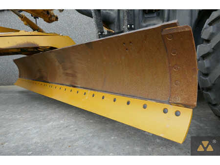 Livellatrici 2011 Caterpillar 140M2 (11)