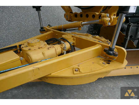 Livellatrici 2011 Caterpillar 140M2 (15)