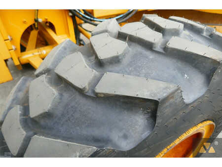 Livellatrici 2011 Caterpillar 140M2 (24)