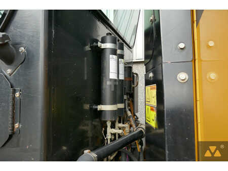 Livellatrici 2011 Caterpillar 140M2 (30)