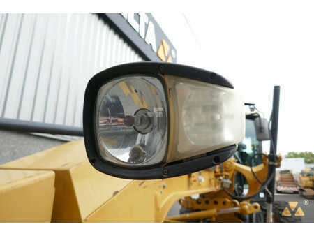 Livellatrici 2011 Caterpillar 140M2 (31)