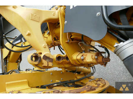 Livellatrici 2011 Caterpillar 120M (13)