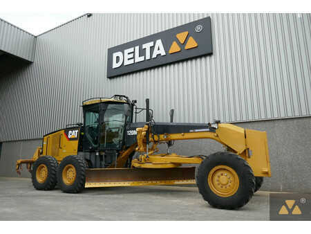 Livellatrici 2011 Caterpillar 120M (3)