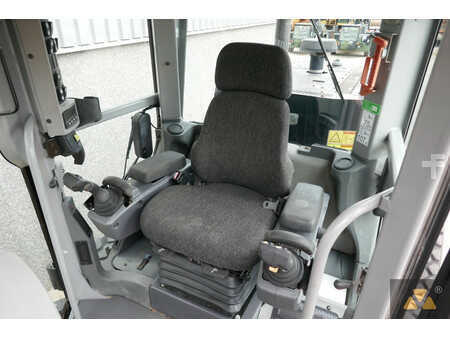 Livellatrici 2011 Caterpillar 120M (7)