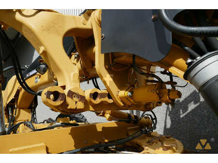 Livellatrici 2008 Caterpillar 120M (15)