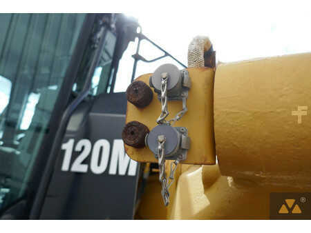 Livellatrici 2008 Caterpillar 120M (21)