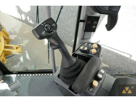 Livellatrici 2008 Caterpillar 120M (40)