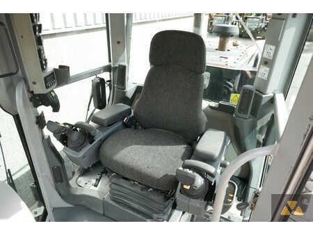 Livellatrici 2008 Caterpillar 120M (7)