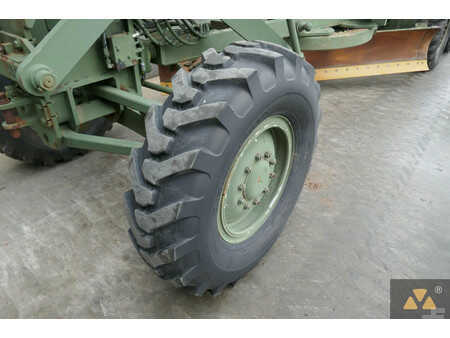 Osztályosok 2007 Caterpillar 130G Ex-army (19)