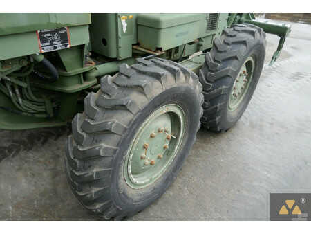 Osztályosok 2007 Caterpillar 130G Ex-army (21)