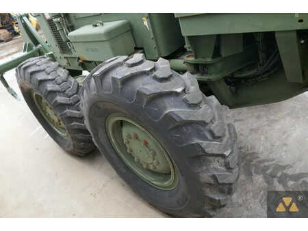 Osztályosok 2007 Caterpillar 130G Ex-army (22)