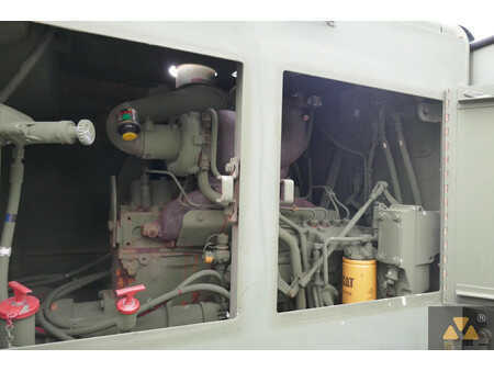 Osztályosok 2007 Caterpillar 130G Ex-army (29)