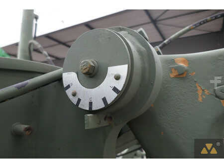 Osztályosok 2007 Caterpillar 130G Ex-army (34)