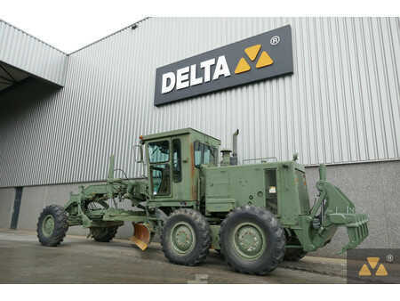 Osztályosok 2007 Caterpillar 130G Ex-army (8)