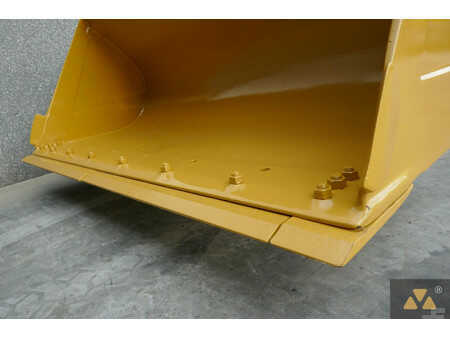 Ładowarki kołowe 2016 Caterpillar 966M (13)