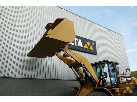 Ładowarki kołowe 2016 Caterpillar 966M (16)