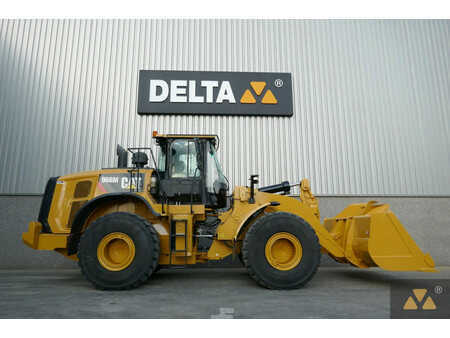 Ładowarki kołowe 2016 Caterpillar 966M (2)