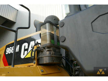 Ładowarki kołowe 2016 Caterpillar 966M (21)