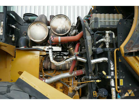 Ładowarki kołowe 2016 Caterpillar 966M (28)