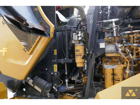 Ładowarki kołowe 2016 Caterpillar 966M (31)