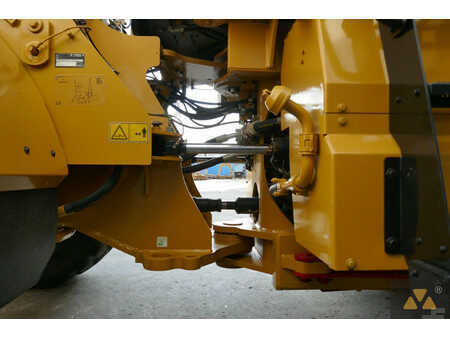 Ładowarki kołowe 2016 Caterpillar 966M (33)