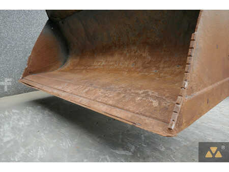 Kolové nakladače 2014 Caterpillar 938K (15)