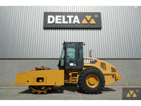 Single drum compactors 2009 Caterpillar CP76 (1)